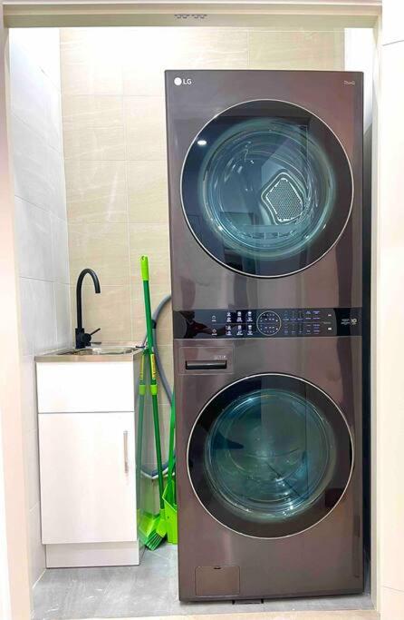 Private, Modern & Luxurious Granny Flat - Darwin Holiday 2