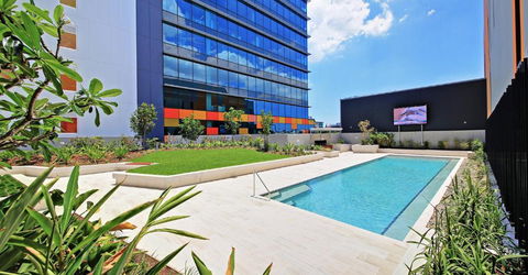 Private Bedroom & Bathroom In Shared Inner Brisbane Apartment - Darwin Holiday 1