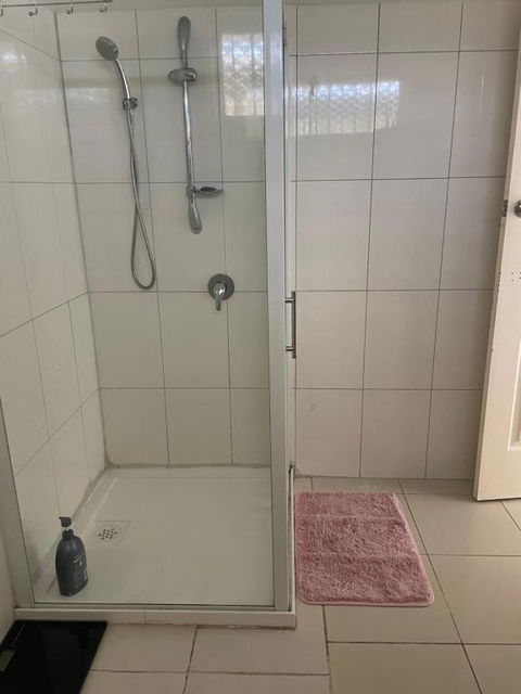 Private Room Near Melbourne Airport - Darwin Holiday 3