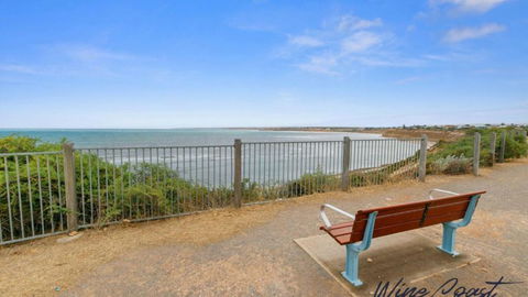 Puesta De Sol Apartment By Wine Coast Holidays - Darwin Holiday 2