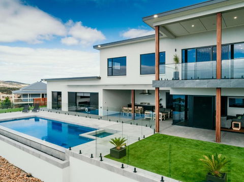 Pure Heaven - Darwin Holiday 1