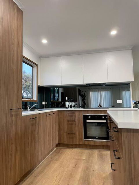 Pyramid Views - Darwin Holiday 2