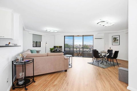 Pyrmont 2 Bed Apartment - Prime Location W Parking - Darwin Holiday 2