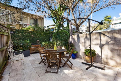 Pyrmont Self-Contained Terrace House (64 BUL) - Darwin Holiday 2