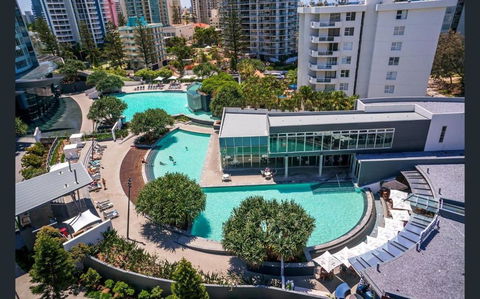 Q Tower At Surfers Paradise - From Level 3 - Private & Self Contained Apartments - Darwin Holiday 2