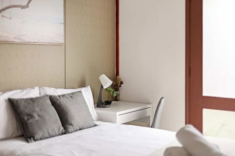 Quaint Double Room - Private Spot At Milperra - Shared Bathroom - Darwin Holiday 1