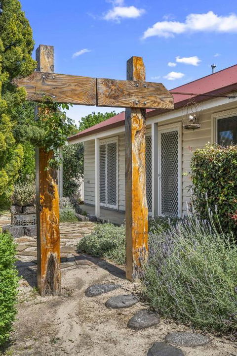 Quaint Garden Oasis With Free Parking - Darwin Holiday 2