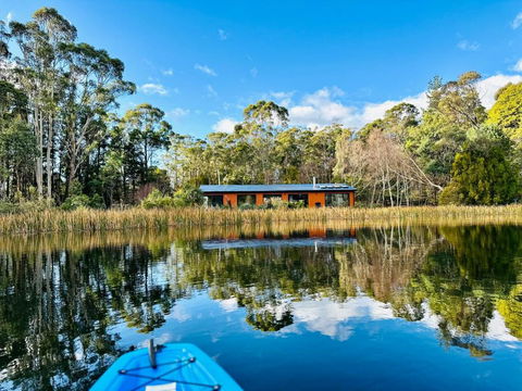 Quamby Bluff Lake House, Deloraine, Tasmania - Darwin Holiday 0