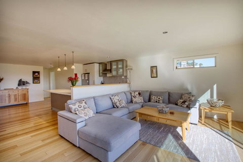 Quarterdeck Apartment - Darwin Holiday 1