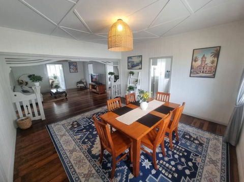 Queensland Charm In Maryborough - Darwin Holiday 1