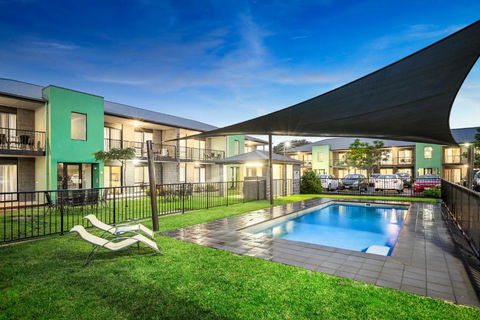 Quest Sale - Darwin Holiday 0