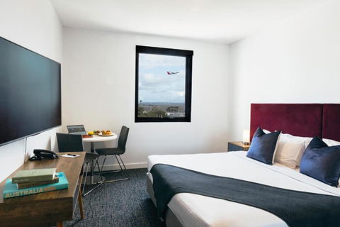 Quest Mascot - Darwin Holiday 0