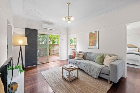 Quiet & Bright Art Deco Apartment By New Farm Park - Darwin Holiday 0