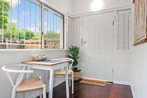 Quiet & Bright Art Deco Apartment By New Farm Park - Darwin Holiday 3
