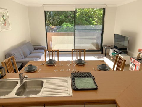 Quiet And Convenient - Darwin Holiday 1