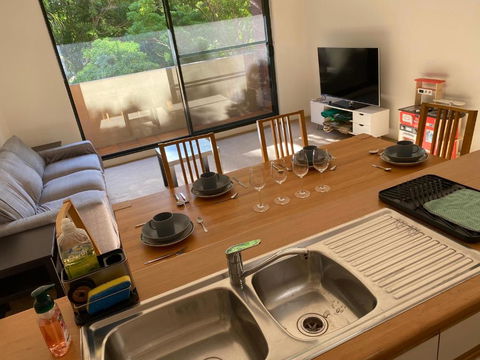 Quiet And Convenient - Darwin Holiday 2