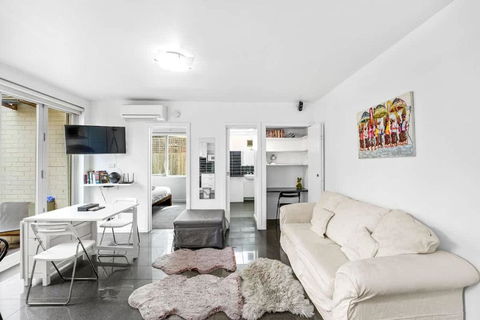 Quiet And Peaceful Beachside 1BR Retreat W Parking - Darwin Holiday 0