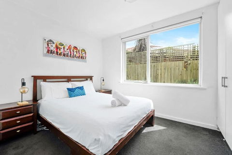 Quiet And Peaceful Beachside 1BR Retreat W Parking - Darwin Holiday 2