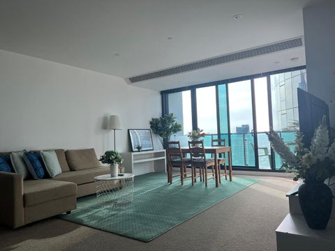 Quiet CBD 3b2b Apartment + Free Parking - Darwin Holiday 3