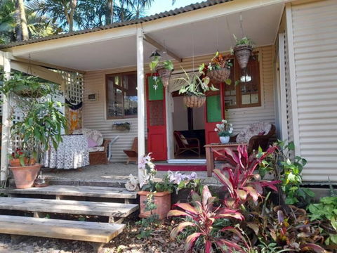 Quirky Cottage In Centre Of Maleny, Walk Everywhere - Darwin Holiday 2