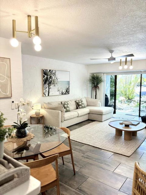 Rainforest Paradise In The Palms - Darwin Holiday 2