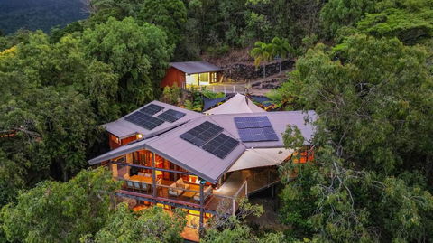 Rainforest Treehouse Sanctuary - With Ocean Views - Darwin Holiday 0
