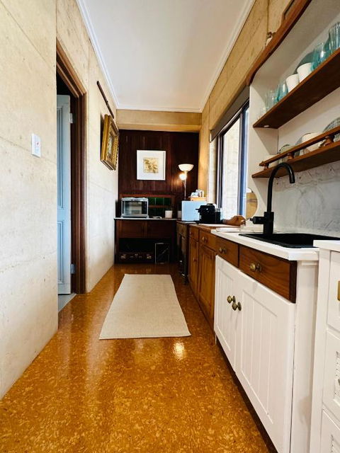 Rammed Earth Retreat - Darwin Holiday 3