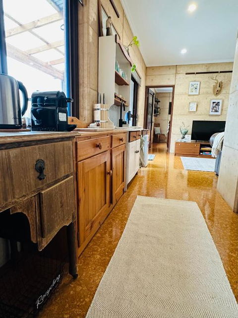 Rammed Earth Retreat - Darwin Holiday 2