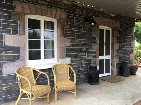 Randell Cottage - Adelaide Hills - Cosy Rustic Hideaway - Darwin Holiday 1