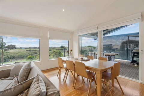 Range View House 23 Bristow Smith Ave Goolwa South-No Linen Included - Darwin Holiday 3