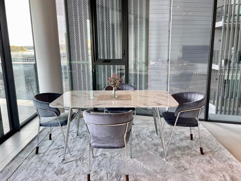 RARE Luxury Waterfront Living - Darwin Holiday 3