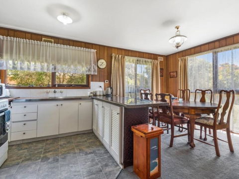 Raymond Coastal Cottage - Darwin Holiday 1