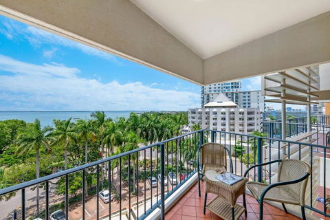 Recharge In Two Oceanview Adjacent Apartments - Darwin Holiday 1