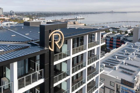 R Hotel Geelong - Darwin Holiday 1
