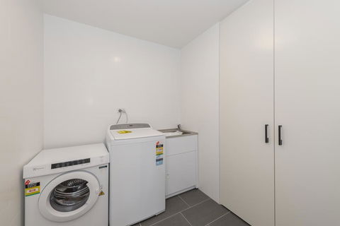 Astra Apartments Newcastle (Broadmeadow) - Darwin Holiday 3
