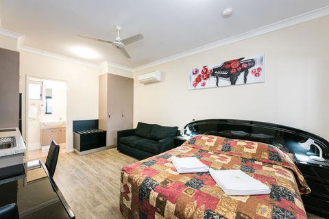 Athena Studio Units - Darwin Holiday 1
