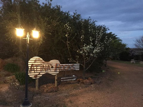 Atina Rocks Country Homestead - Darwin Holiday 2