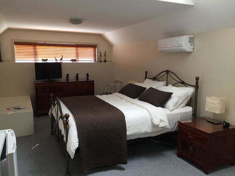 Atina Rocks Country Homestead - Darwin Holiday 0