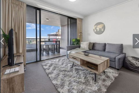 AU1 - Long Stay W Balcony RiverViews Fast WiFi - Darwin Holiday 0