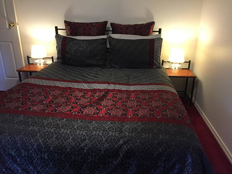 Auburn Hideaway Clare Valley - Darwin Holiday 3