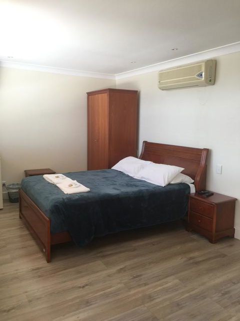Aussie Hotel & Motel - Darwin Holiday 0