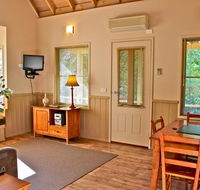 Autumn Leaf Cottage 1 - Darwin Holiday