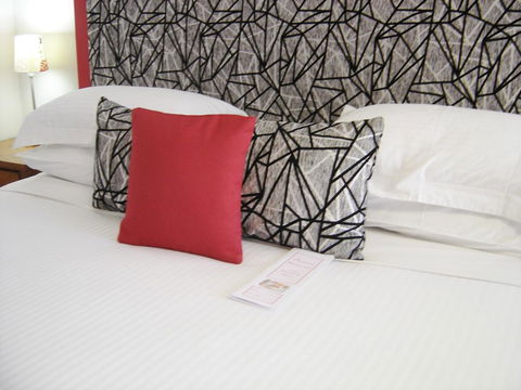 Avaleen Lodge Motor Inn - Darwin Holiday 0