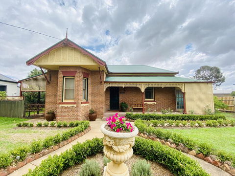 Avoca House - Circa 1900 Gorgeous Federation Home - Darwin Holiday 0