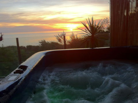 Award Winning Beach Front Retreat - Darwin Holiday 0