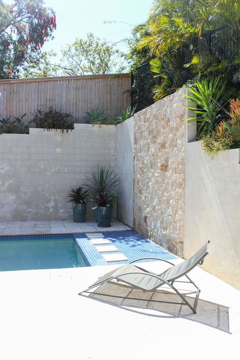 Away On Massinger Street - Darwin Holiday 3