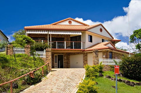 Away On Massinger Street - Darwin Holiday 0