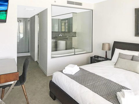 Awesome Ocean Views Broadbeach WiFi, Netflix, Wine - Darwin Holiday 2