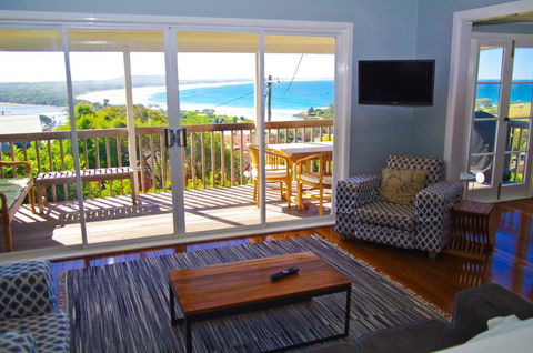 Awesome View, 4 View Street - Darwin Holiday 0