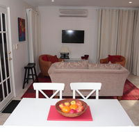 Azalea Villa - Close to the City of Perth - Darwin Holiday